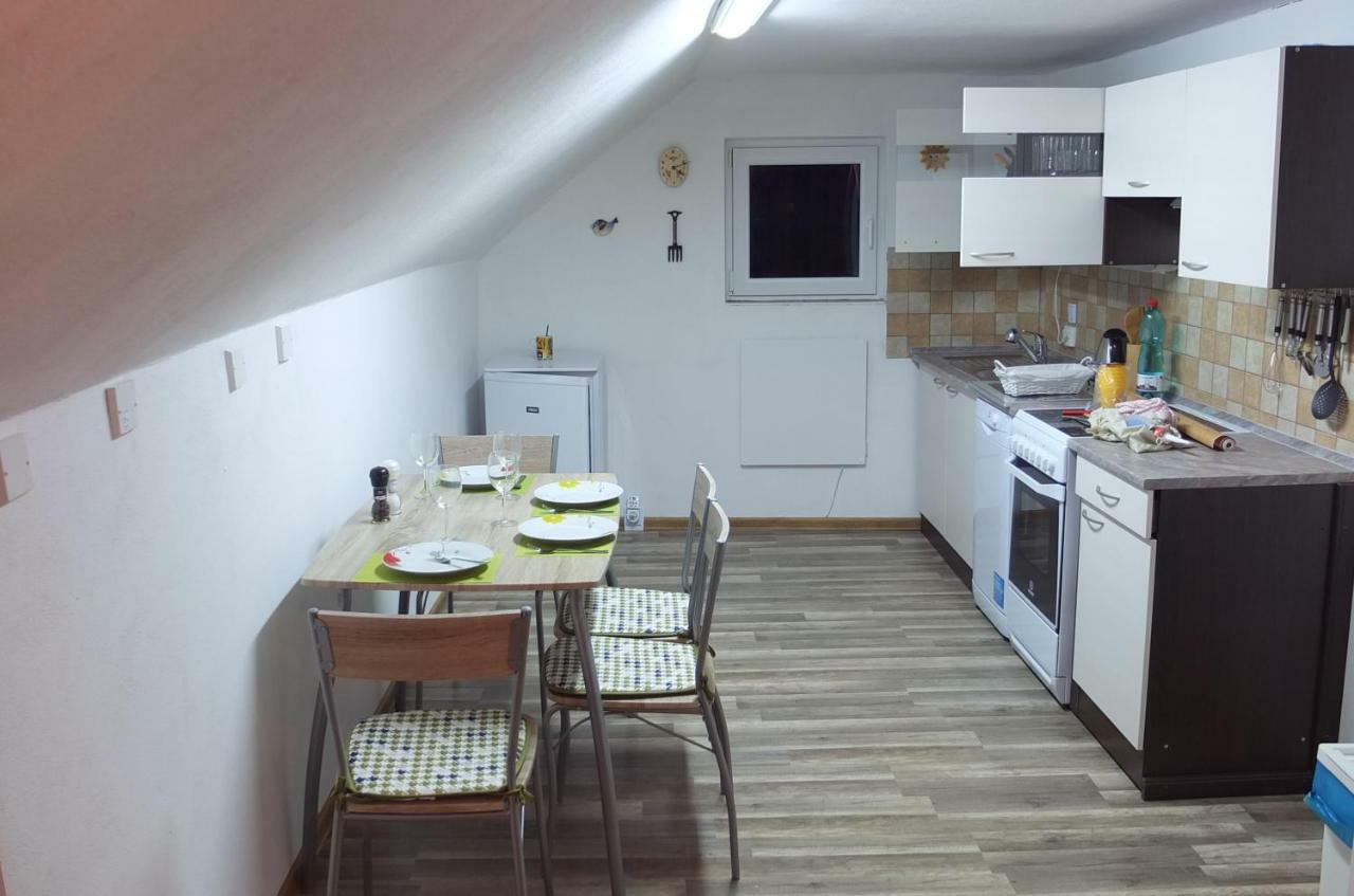 Apartman75 Tisnov Exterior foto